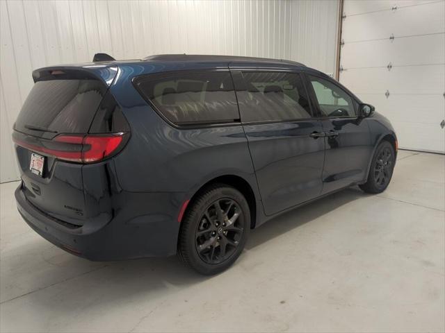 new 2025 Chrysler Pacifica car, priced at $52,859