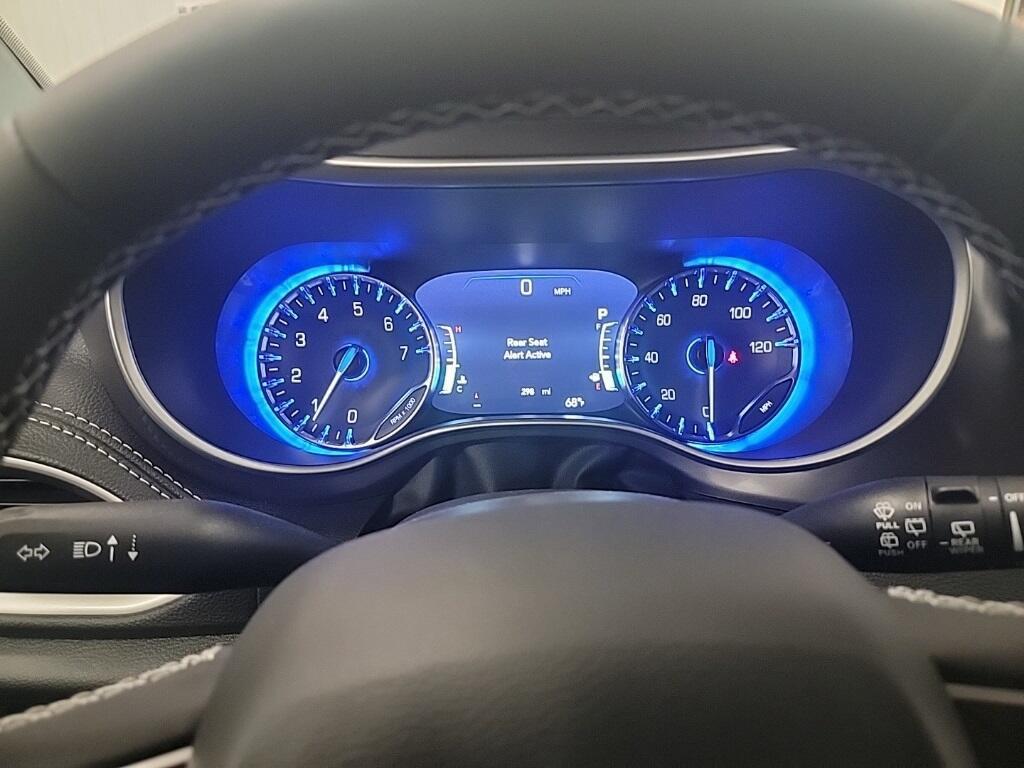 new 2025 Chrysler Pacifica car, priced at $44,278