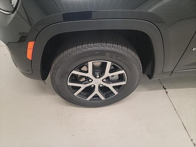 new 2025 Jeep Grand Cherokee car, priced at $51,152
