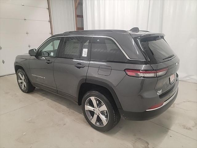 new 2025 Jeep Grand Cherokee car, priced at $50,760