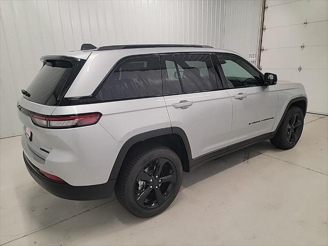 new 2025 Jeep Grand Cherokee car, priced at $51,432