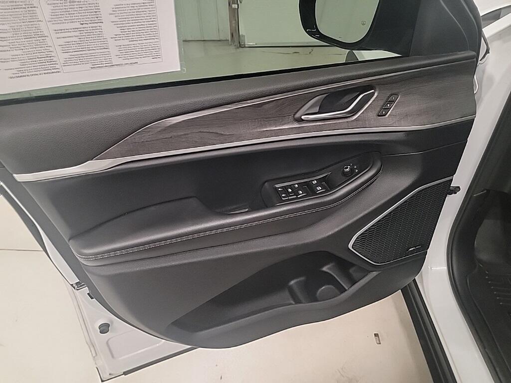 used 2021 Jeep Grand Cherokee L car, priced at $29,900