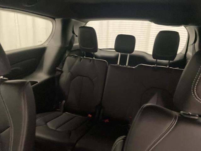 new 2025 Chrysler Pacifica car, priced at $45,948