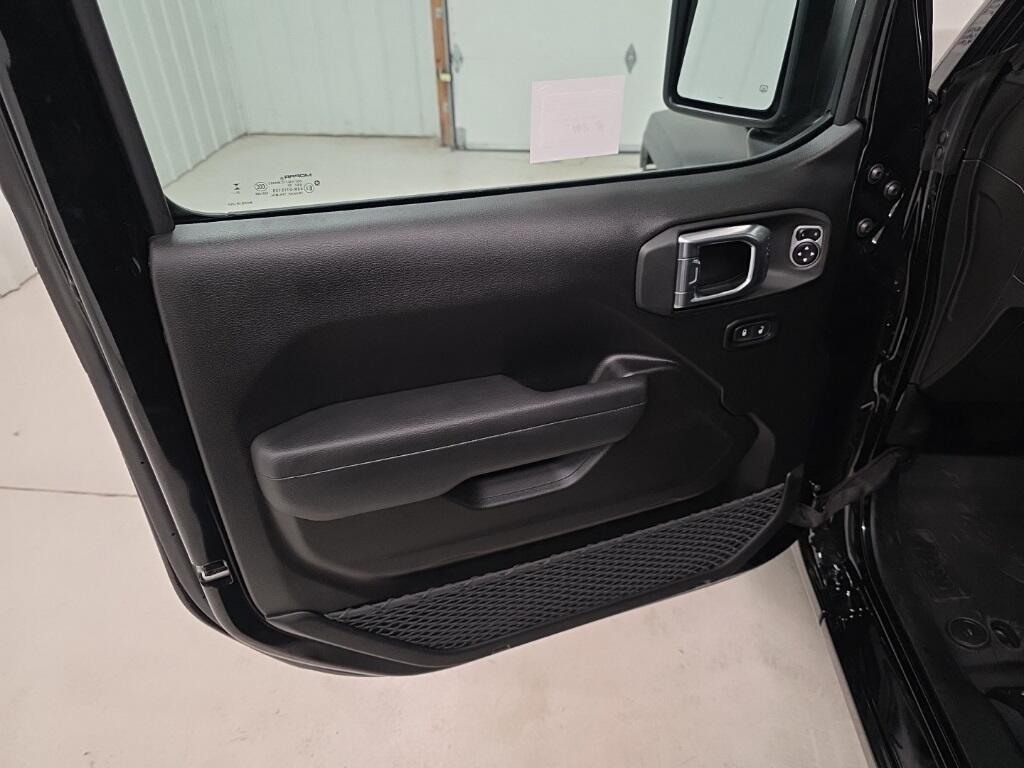 new 2026 Jeep Wrangler car, priced at $51,986