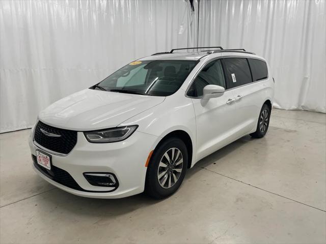 used 2021 Chrysler Pacifica car, priced at $27,845