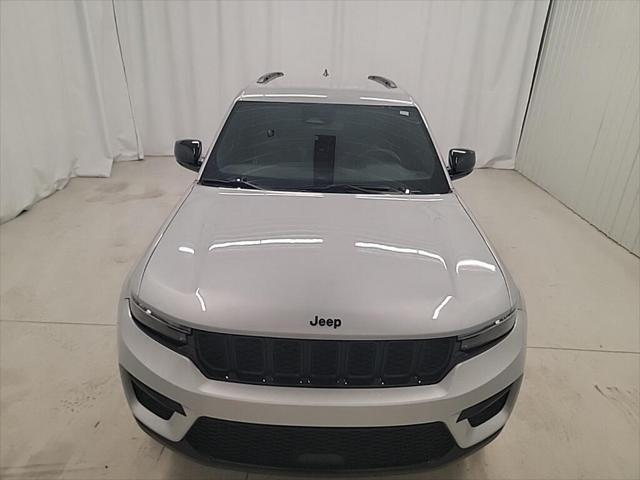 used 2024 Jeep Grand Cherokee car, priced at $36,885