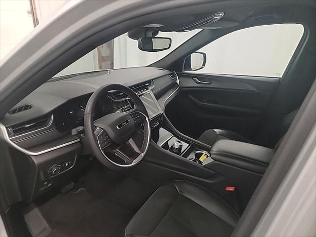 used 2024 Jeep Grand Cherokee car, priced at $36,885
