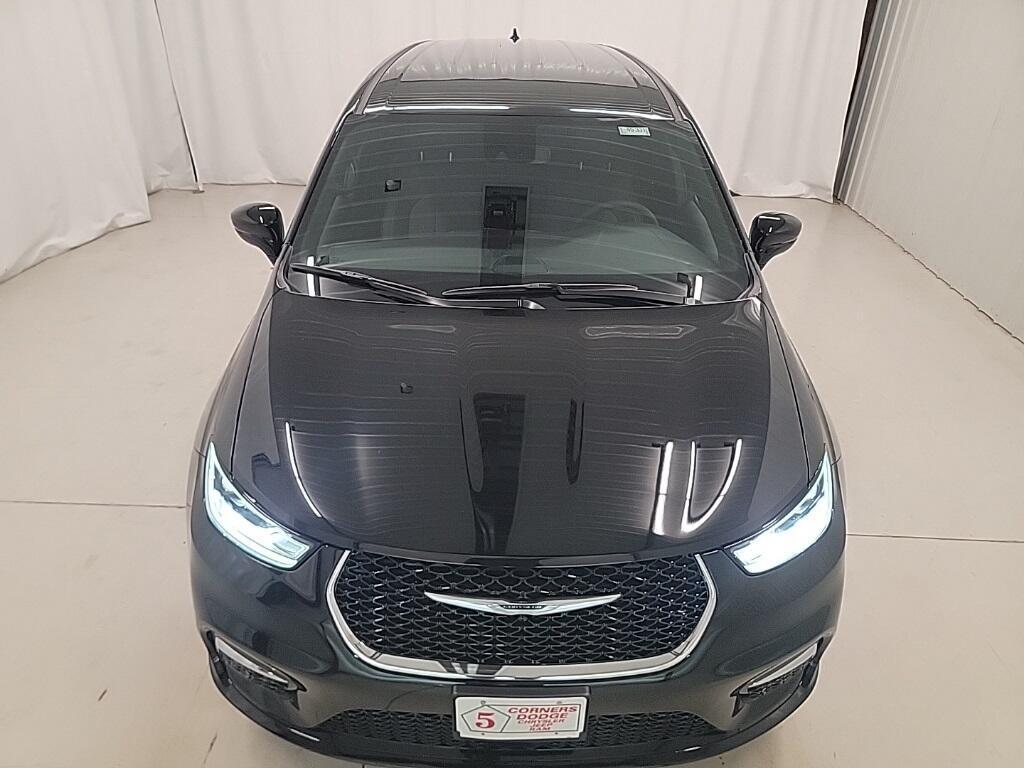 new 2025 Chrysler Pacifica car, priced at $38,800
