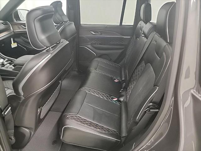 new 2025 Jeep Grand Cherokee car, priced at $57,901