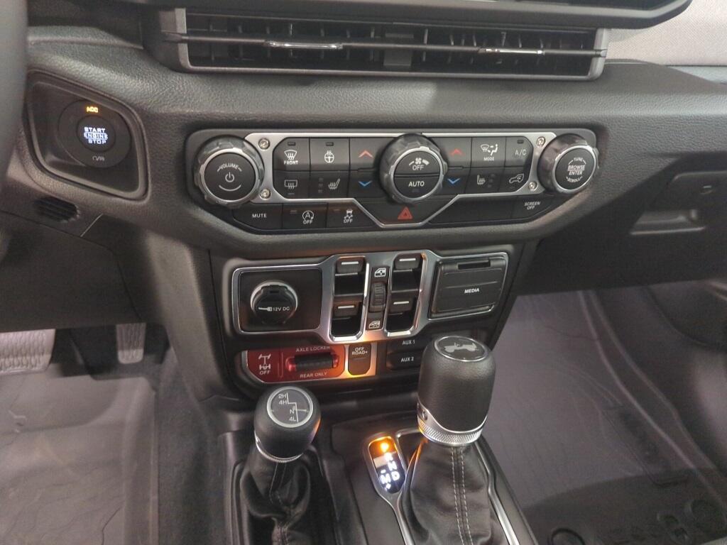 new 2025 Jeep Wrangler car, priced at $48,773