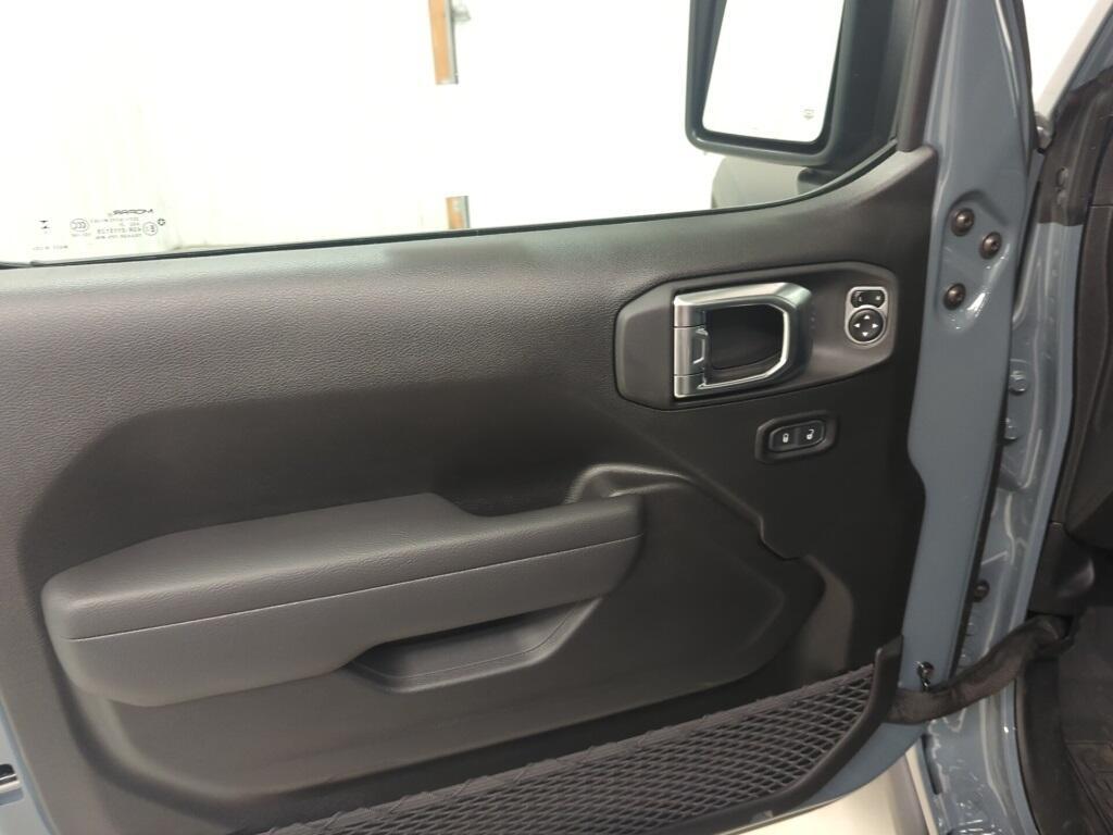 new 2025 Jeep Wrangler car, priced at $48,773