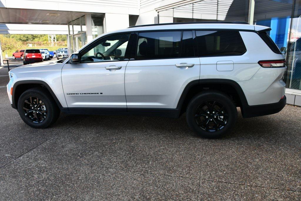 used 2024 Jeep Grand Cherokee L car, priced at $29,799
