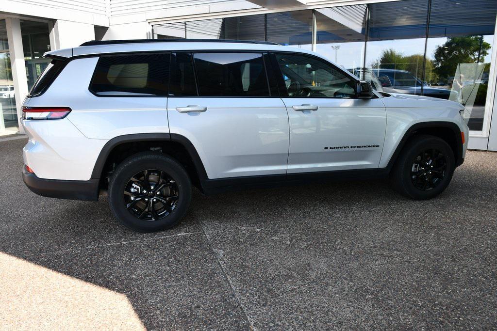 used 2024 Jeep Grand Cherokee L car, priced at $29,799