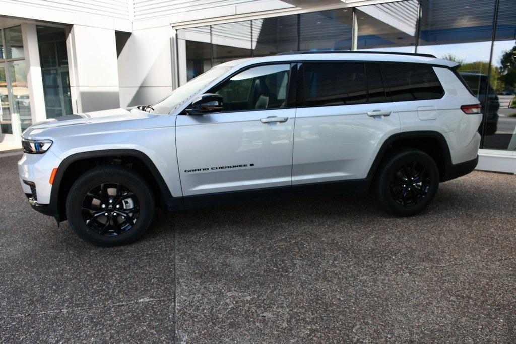 used 2024 Jeep Grand Cherokee L car, priced at $29,799