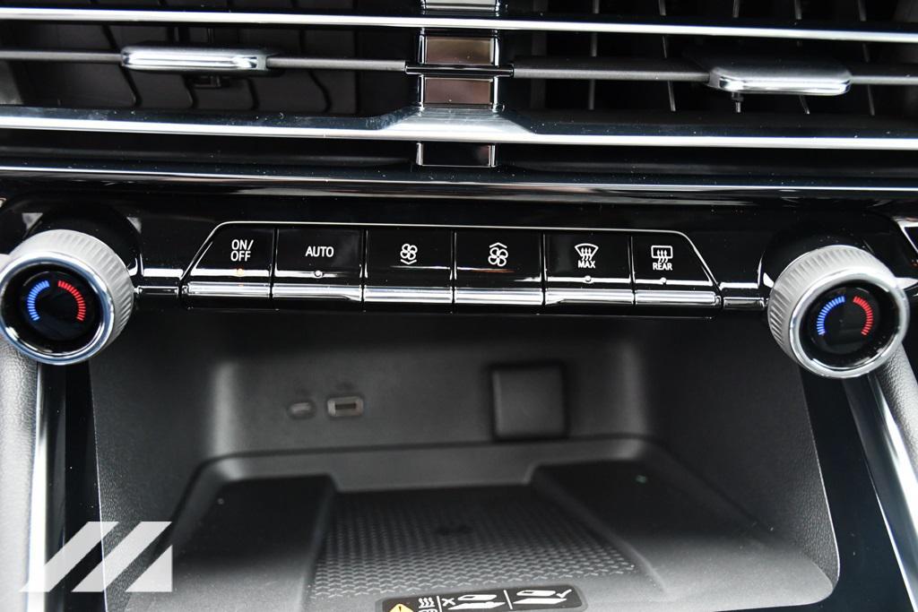 new 2026 Chevrolet Traverse car, priced at $52,019