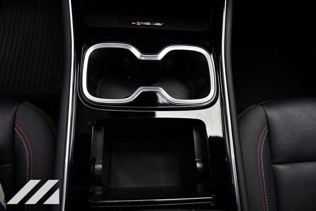 used 2025 Chevrolet Traverse car, priced at $52,999