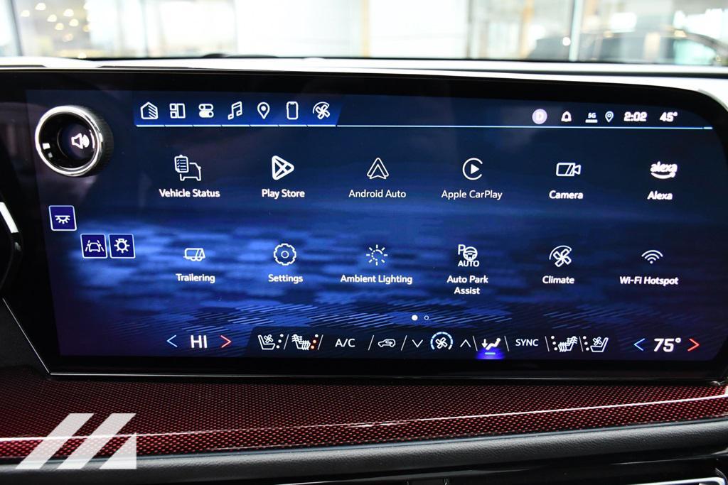 used 2025 Chevrolet Traverse car, priced at $52,999