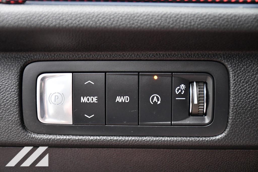 used 2025 Chevrolet Traverse car, priced at $52,999