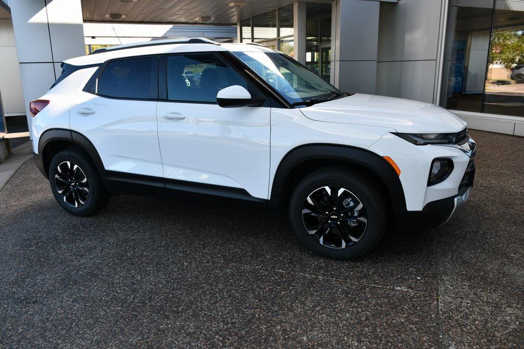 used 2023 Chevrolet TrailBlazer car, priced at $18,559