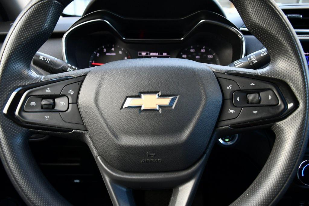 used 2023 Chevrolet TrailBlazer car, priced at $18,559