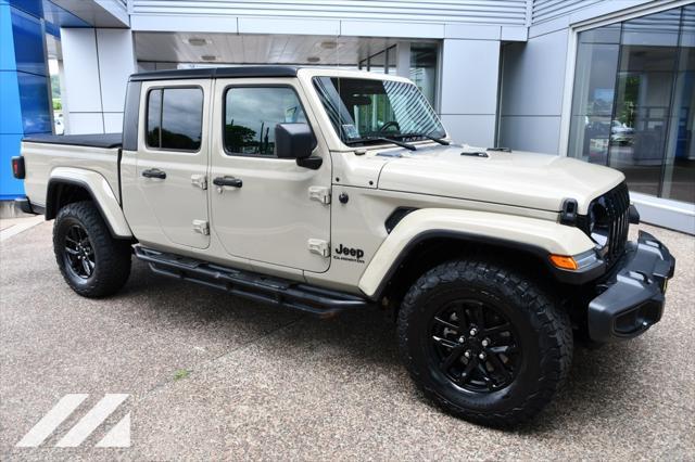 used 2022 Jeep Gladiator car, priced at $27,999