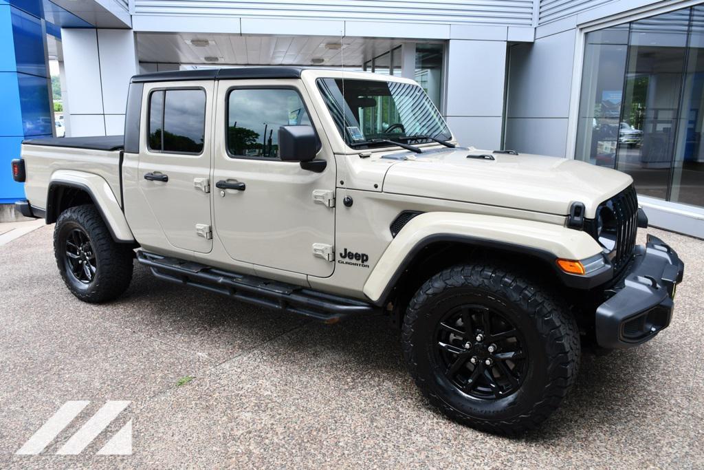 used 2022 Jeep Gladiator car, priced at $27,499
