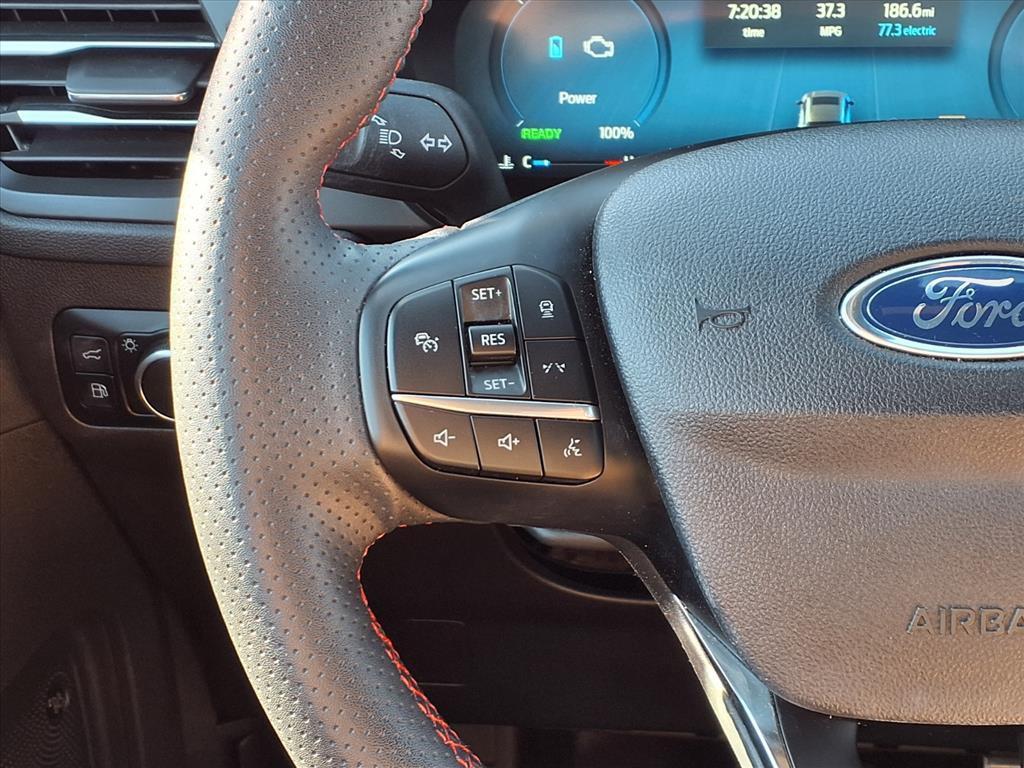 used 2024 Ford Escape car, priced at $23,999