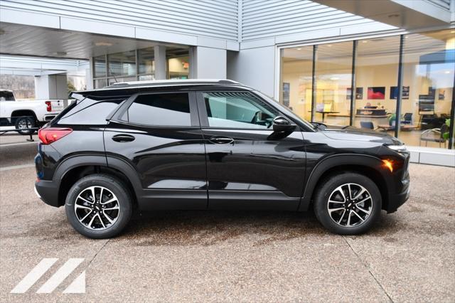 new 2025 Chevrolet TrailBlazer car, priced at $27,571