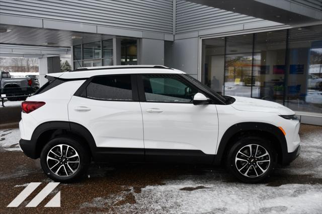 new 2025 Chevrolet TrailBlazer car, priced at $27,571