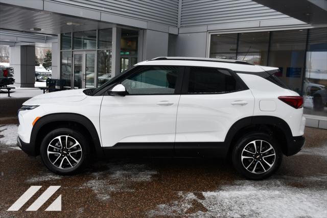 new 2025 Chevrolet TrailBlazer car, priced at $27,571