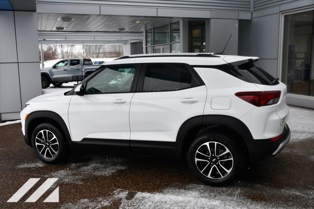 new 2025 Chevrolet TrailBlazer car, priced at $27,571