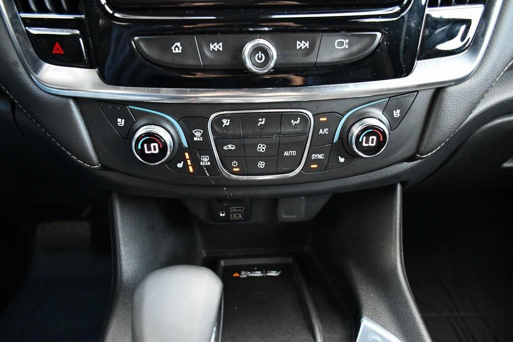 used 2023 Chevrolet Traverse car, priced at $34,325