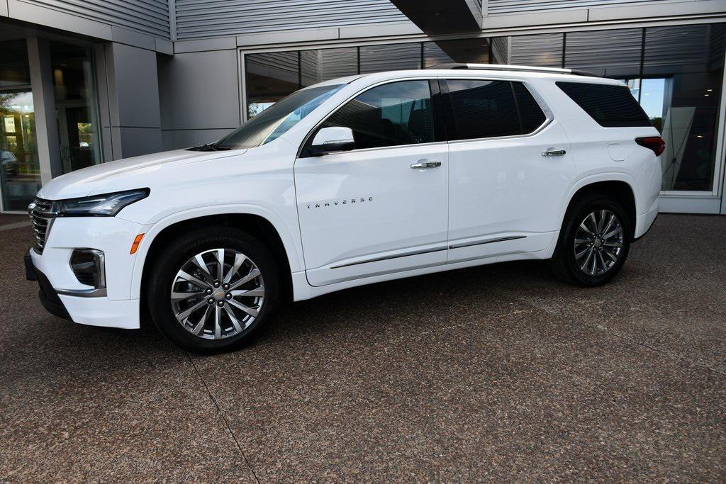 used 2023 Chevrolet Traverse car, priced at $34,325