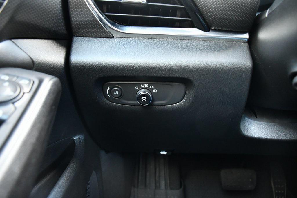 used 2023 Chevrolet Traverse car, priced at $34,325