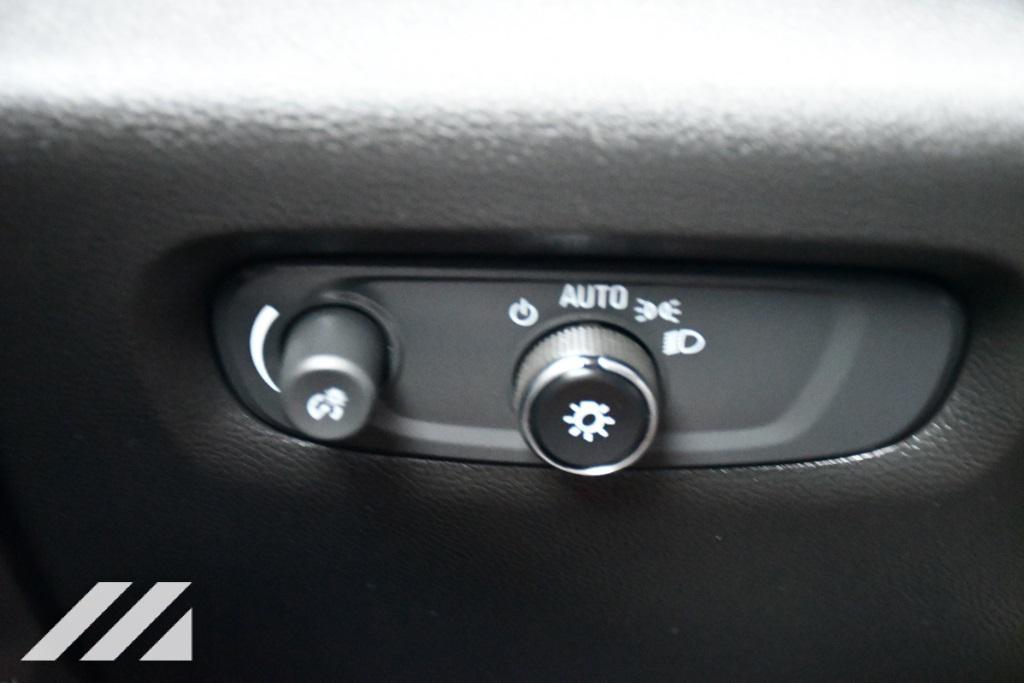 used 2022 Chevrolet Traverse car, priced at $35,999