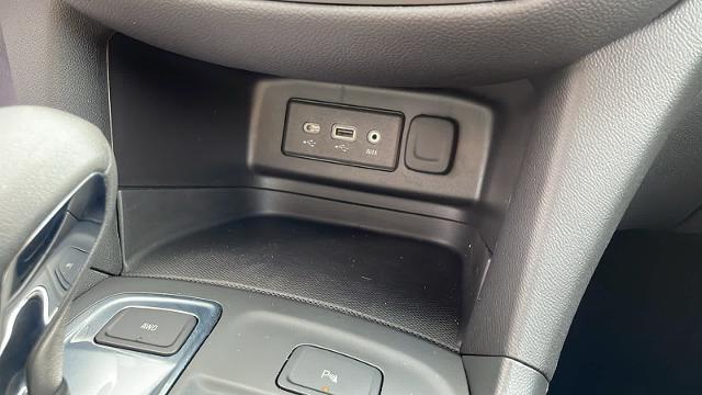 used 2024 Chevrolet Equinox car, priced at $25,495