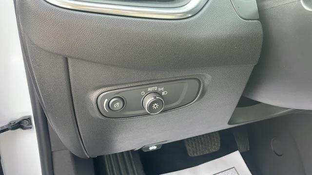 used 2024 Chevrolet Equinox car, priced at $25,495