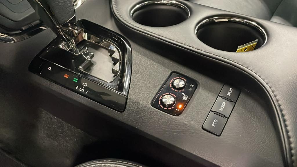 used 2018 Toyota Avalon car, priced at $19,995