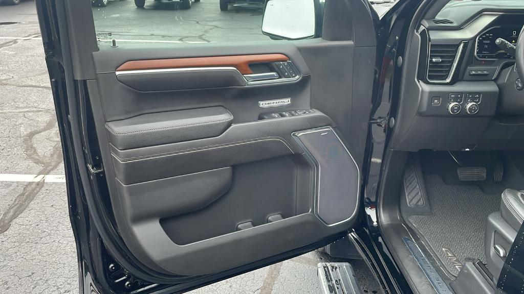 used 2022 GMC Sierra 1500 car, priced at $48,995