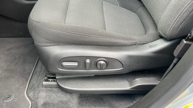 used 2023 Chevrolet Traverse car, priced at $30,995