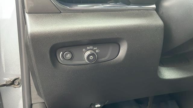 used 2023 Chevrolet Traverse car, priced at $30,995