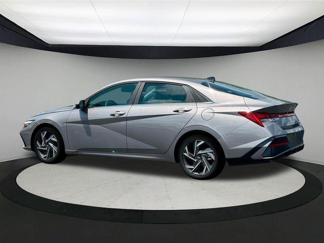 new 2024 Hyundai Elantra car, priced at $28,555