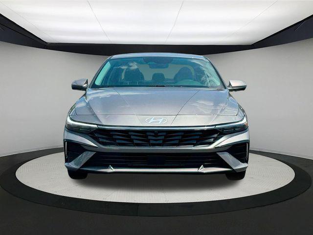 new 2024 Hyundai Elantra car, priced at $28,555