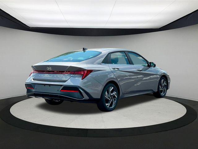 new 2024 Hyundai Elantra car, priced at $28,555