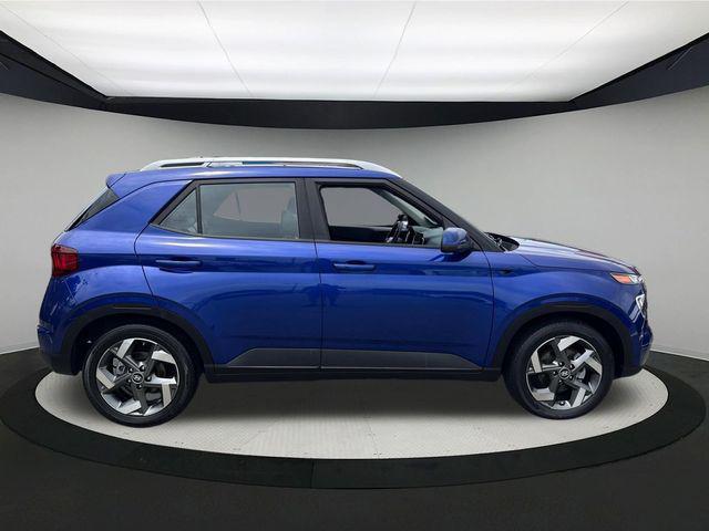 used 2022 Hyundai Venue car, priced at $19,990