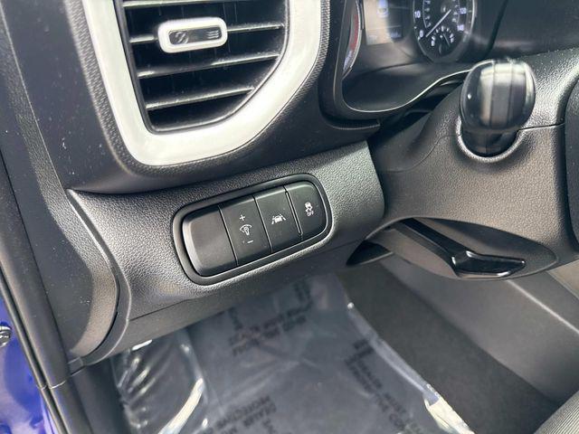 used 2022 Hyundai Venue car, priced at $19,990