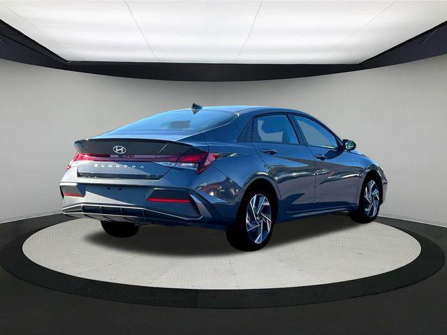 new 2025 Hyundai Elantra car, priced at $25,035