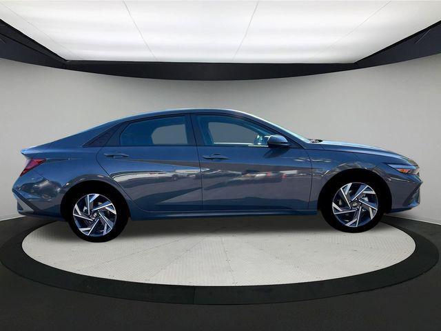 new 2025 Hyundai Elantra car, priced at $25,035