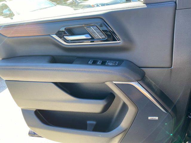 used 2025 GMC Yukon XL car, priced at $82,990