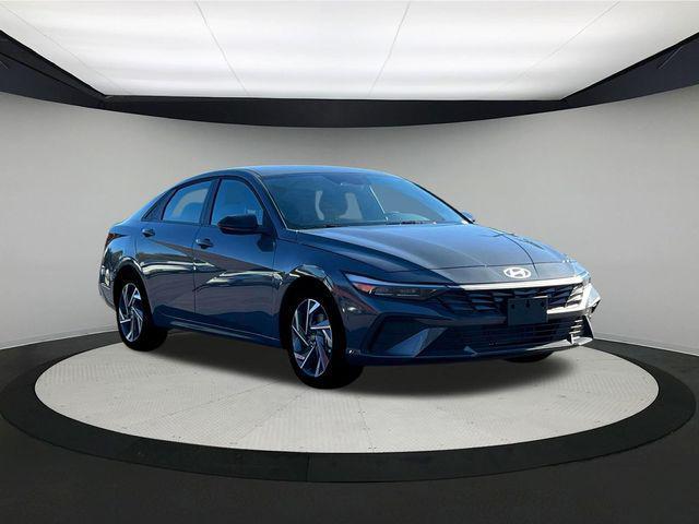 new 2025 Hyundai Elantra car, priced at $25,020